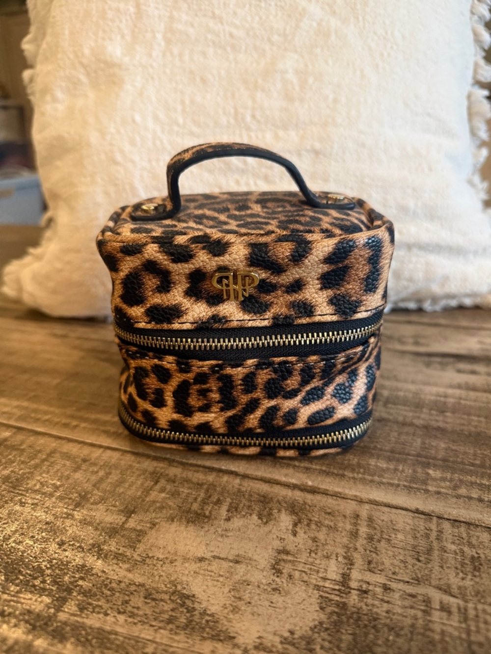 PurseN Leopard Print Jewelry Organizer in Brown and Black-Brand New (never used)